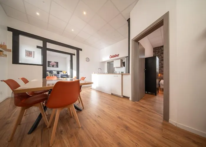 Apartment Le Bateau D'alma Chic For 6 People